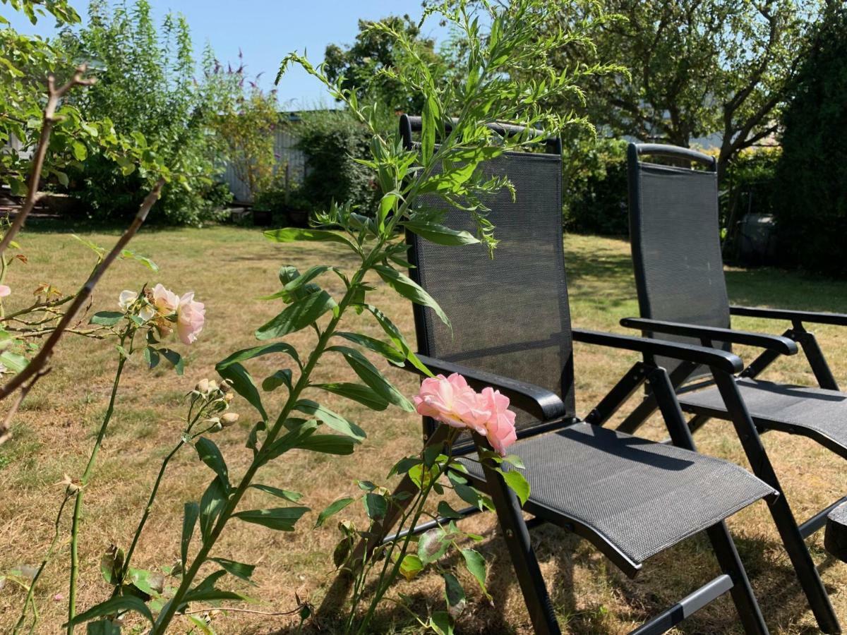 Private House Parking Garden Sea Nature มัลเมอ ภายนอก รูปภาพ